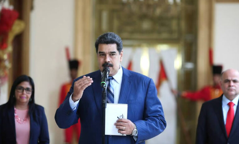 Nicolás Maduro renueva su mandato