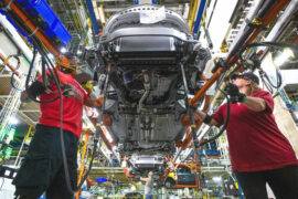 Ventas de General Motors caen un 32,8 % en medio de la crisis de semiconductores