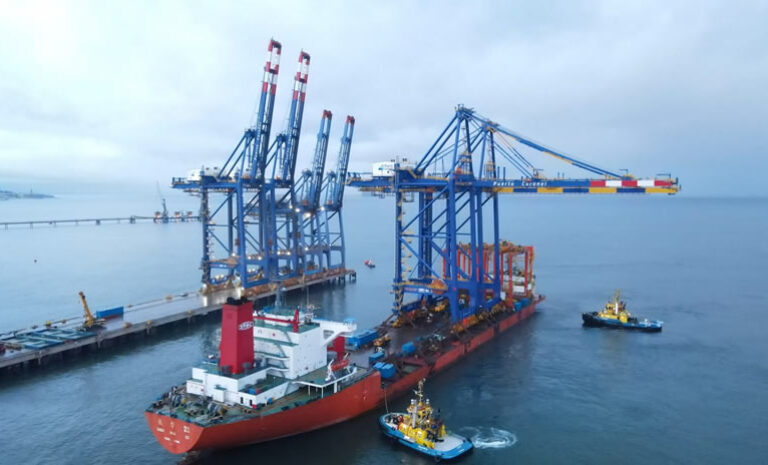 Puerto de Coronel realiza primer embarque directo de frutas hacia China