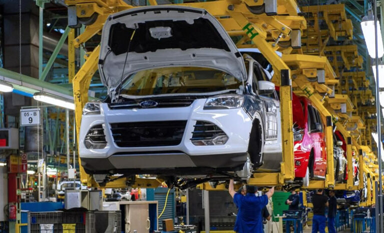 Ford inaugura su primera planta de fabricación de autos eléctricos en Europa