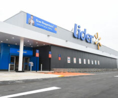 Walmart Chile anuncia plan de inversión de US$1.300M, contempla 4.000 nuevos empleos y 70 locales